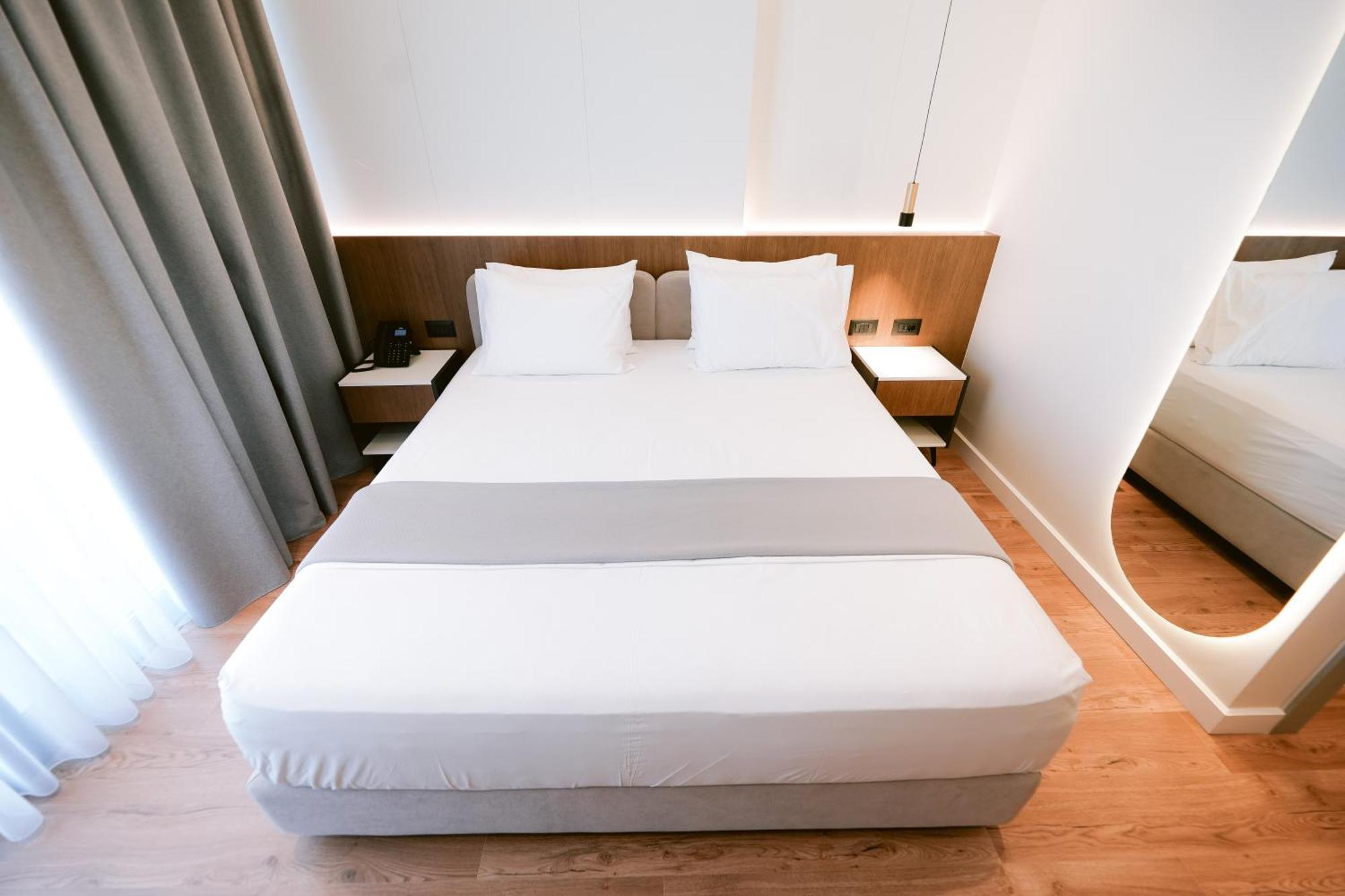 Euro Hotel Ksamil Buitenkant foto
